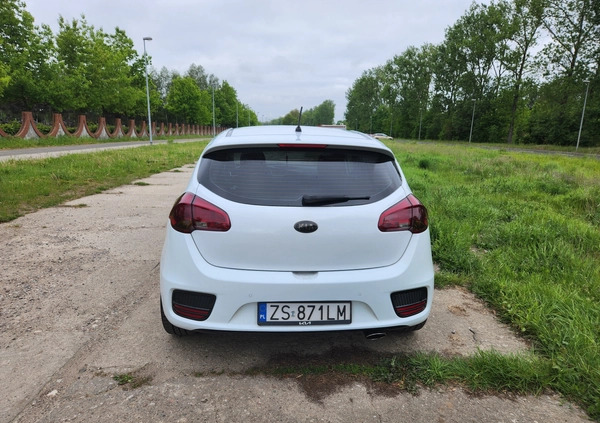 Kia Ceed cena 42000 przebieg: 147200, rok produkcji 2015 z Kostrzyn małe 254